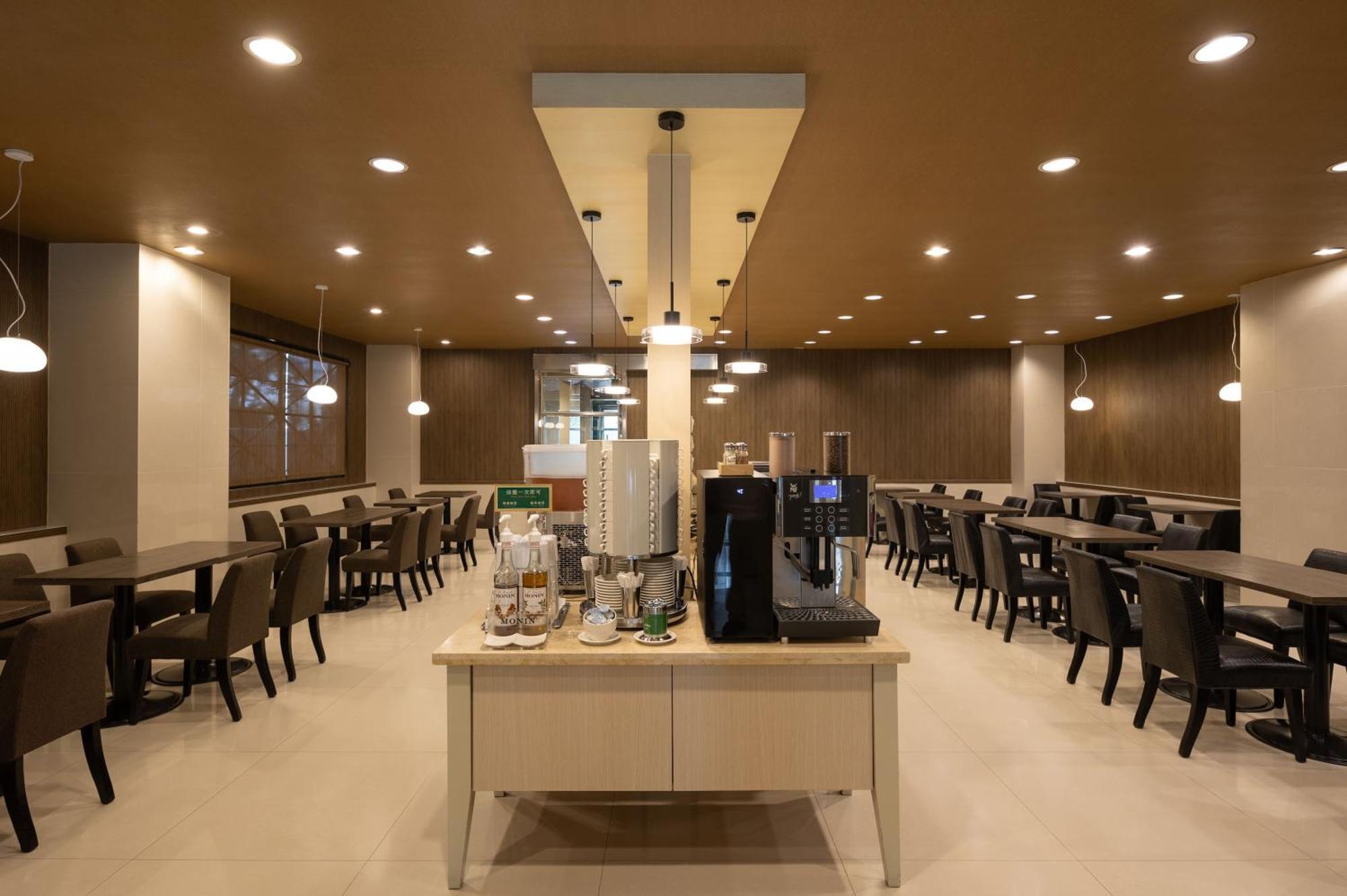Kindness Hotel - Tainan Minsheng Exterior photo