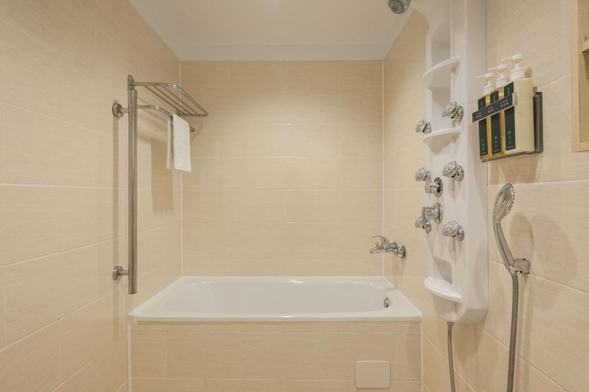 Kindness Hotel - Tainan Minsheng Room photo